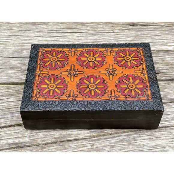 Vintage 1980s Carved Wood Medallions Trinket jewelry box Boho - Picture 12 of 12